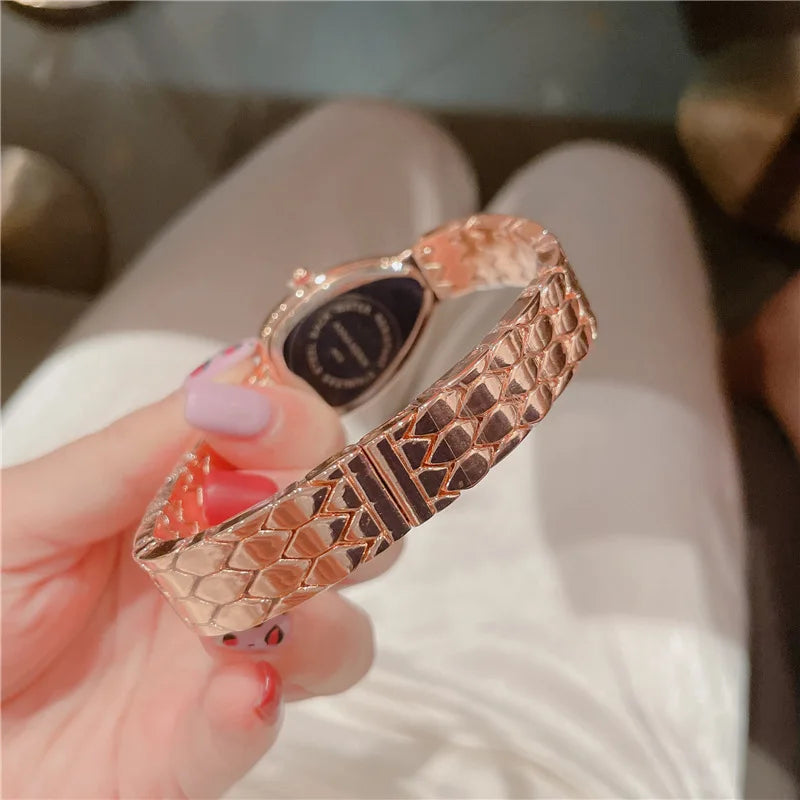 Creative Ladies Snake Watches Brand Luxury Quartz Fashion Bracelet Wristwatch Women Middle East Girls Gifts Clock Montre Femme